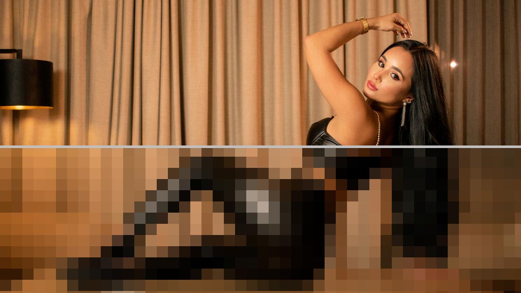 Adriana Palmer Web Cam