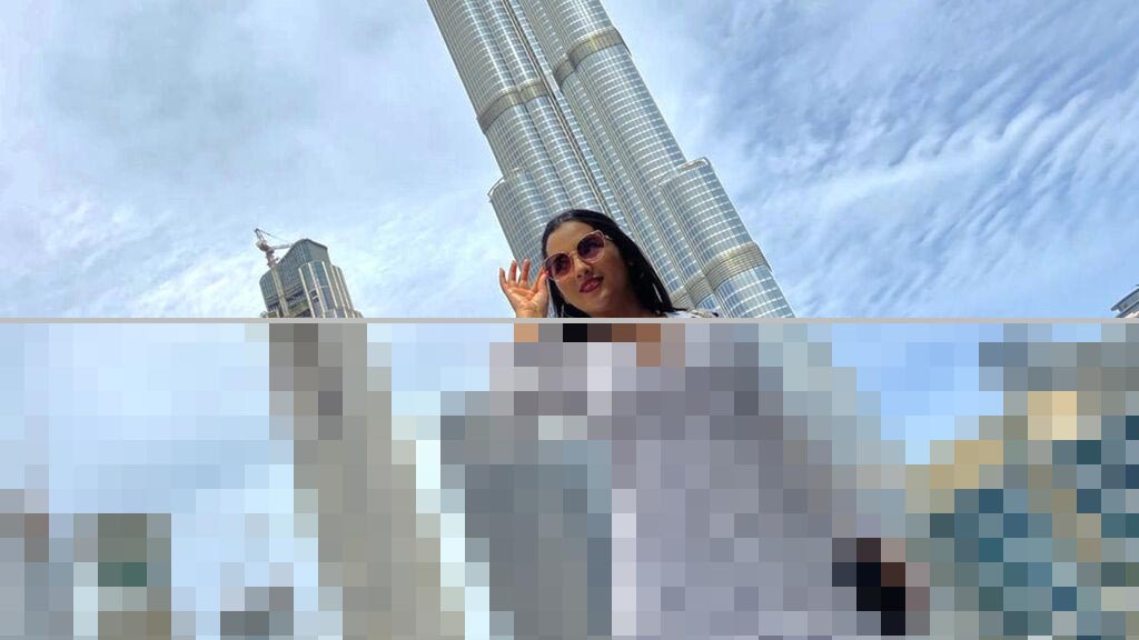 Anouk Chopra Web Cam