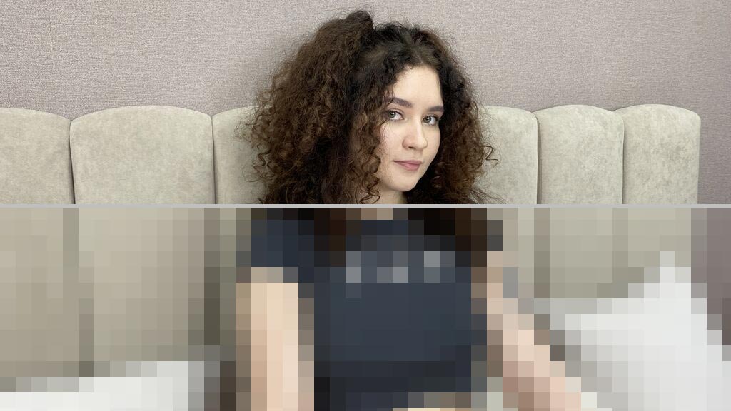 Courtney Hudson Web Cam