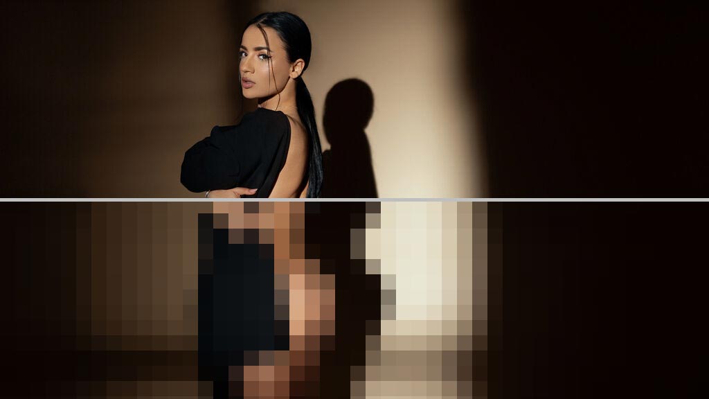 Crystal Sinn Web Cam