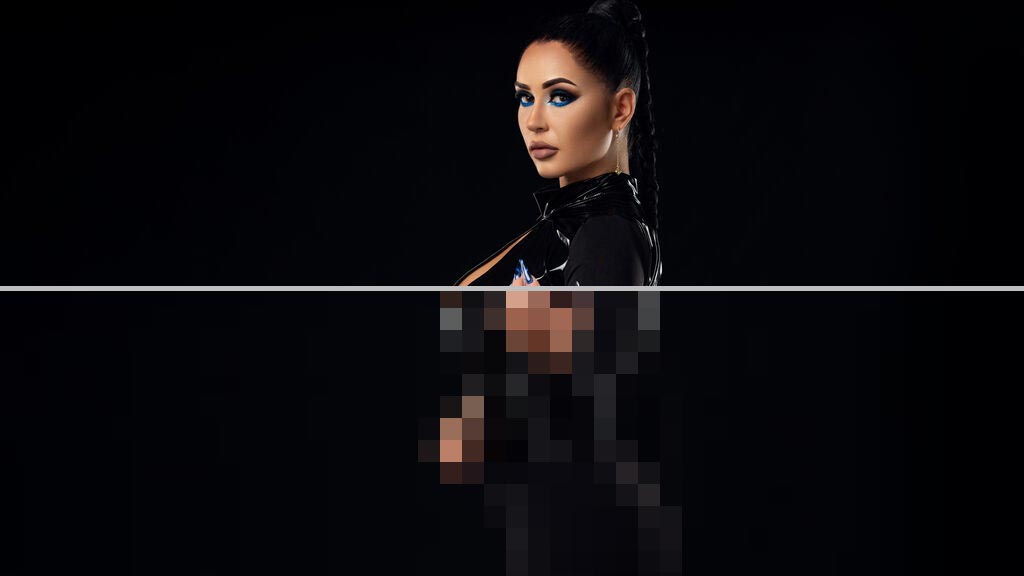 Elenya Grace Web Cam