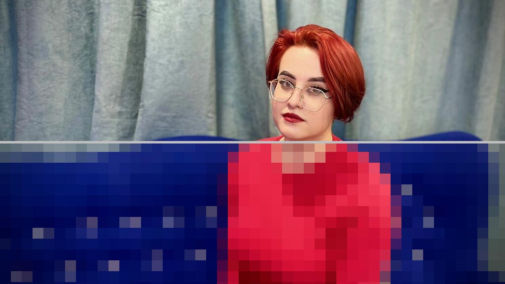 Emilia Carey Web Cam