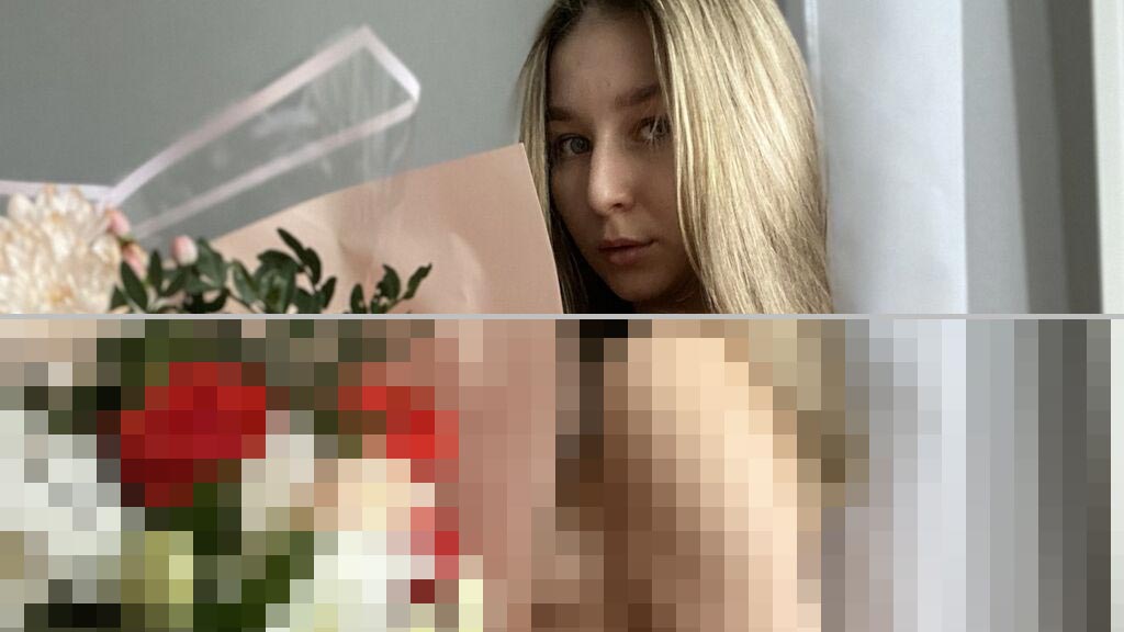 Emilia Scott Web Cam