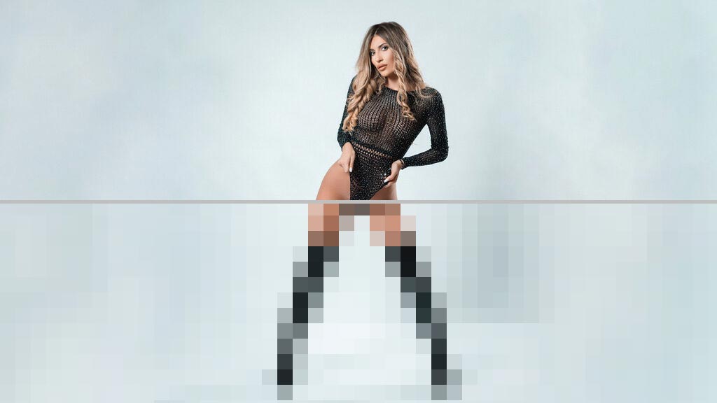 Evelline Claire Web Cam
