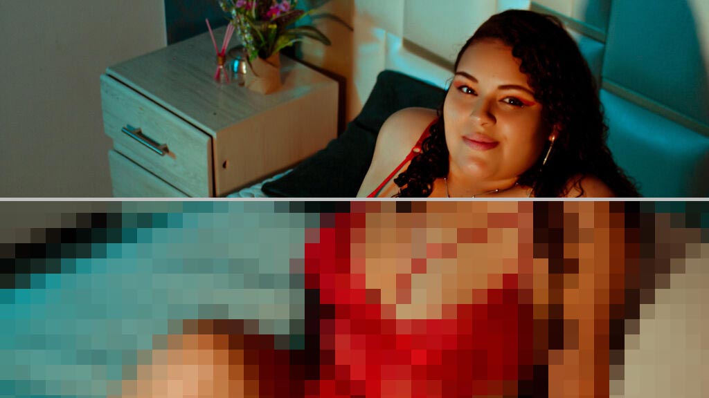 Juli Simons Web Cam