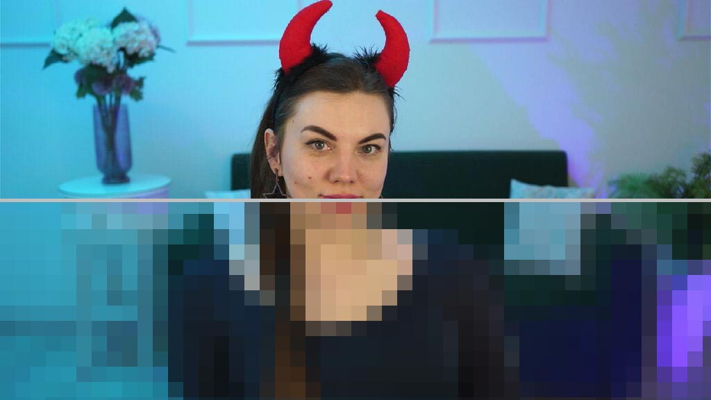 Julia Blar Web Cam