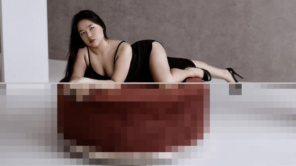Lina Luster Web Cam