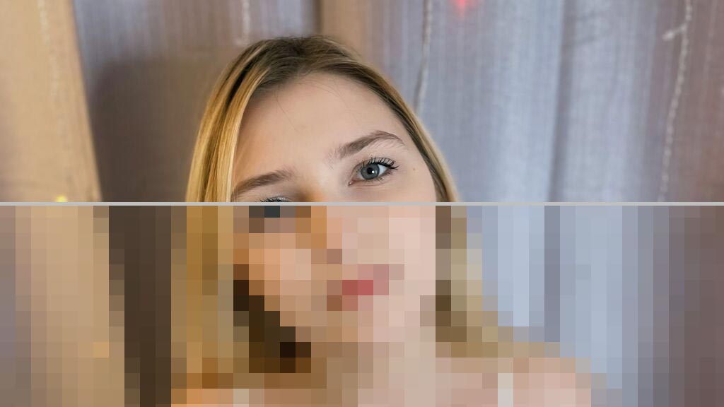 Lori Davi Web Cam