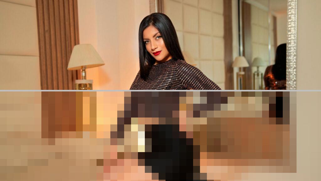 Lucie Monreal Web Cam