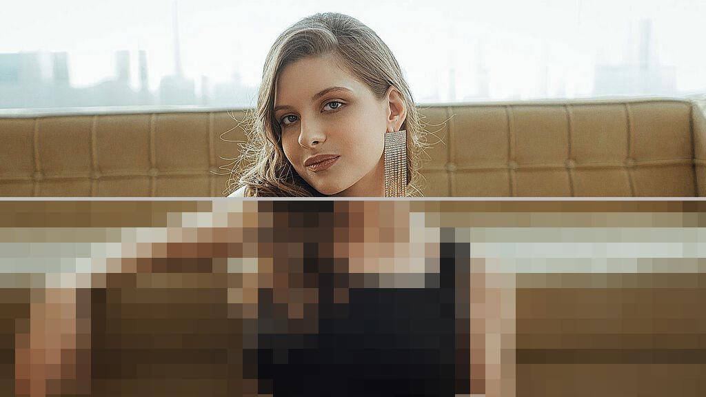 Lucy Harrison Web Cam