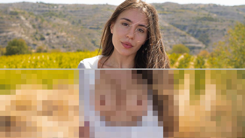 Lucy Moonlight Web Cam