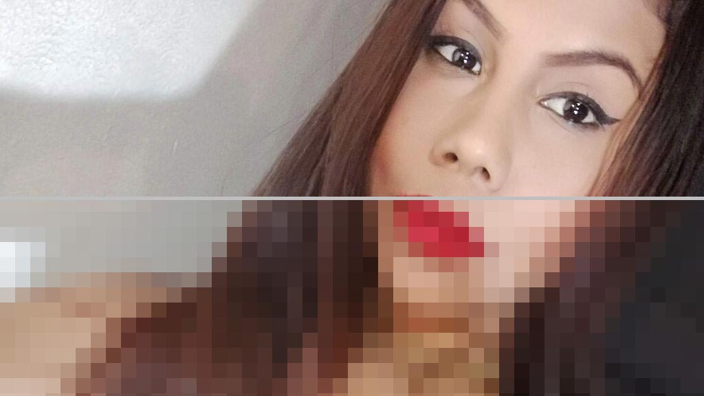 Nina Golden Web Cam