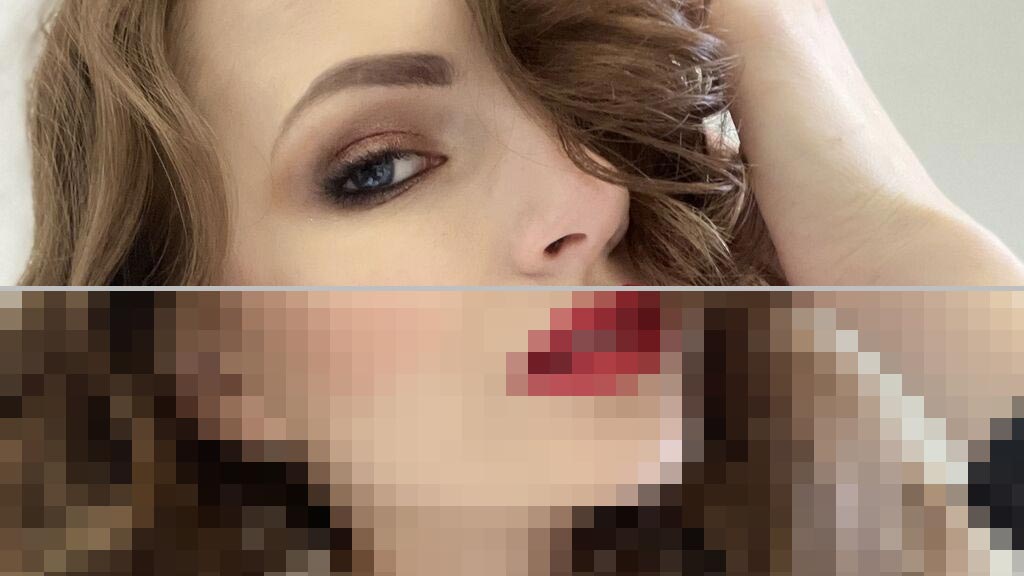 Noelle Camelia Web Cam