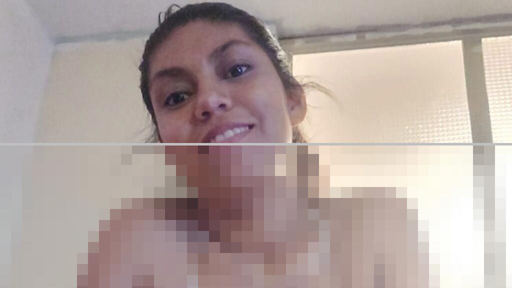 Rose Scarlete Web Cam