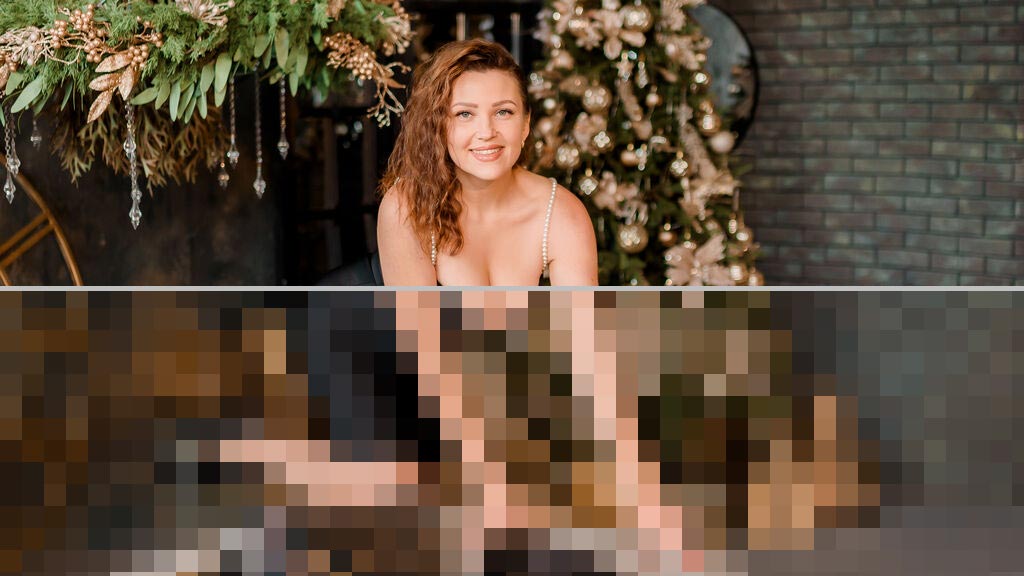 Selena April Web Cam